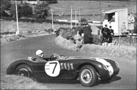 Stirling Moss – Jaguar XK 120C.
